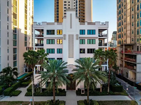 146 4th Ave NE #402, Saint Petersburg, FL 33701