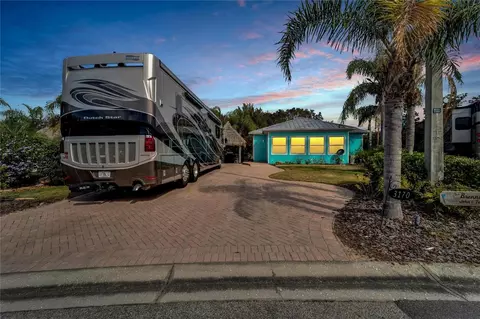 3170 Great Heron Loop, Polk City, FL 33868