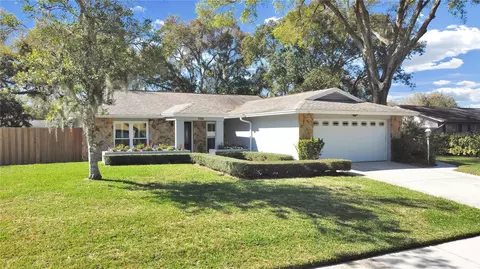 706 Old Darby St, Seffner, FL 33584