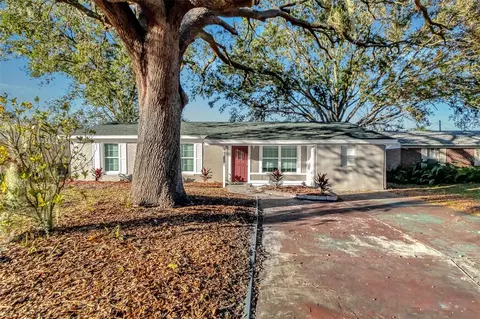 6617 Alpine Ln, Bradenton, FL 34208