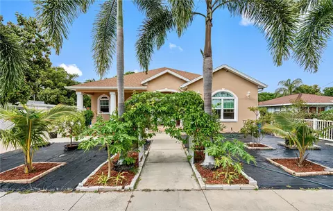2925 W Burke St, Tampa, FL 33614