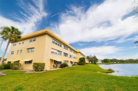 3850 13th Ave N #313, Saint Petersburg, FL 33713