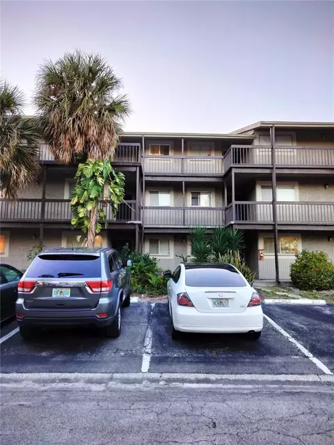 6336 Newtown Cir #36B2, Tampa, FL 33615
