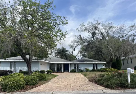 108 E Barkfield St, Brandon, FL 33511