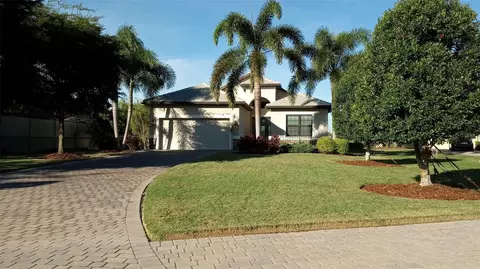 8045 Rio Bella Pl, University Park, FL 34201