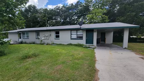 202 8th St NE, Ruskin, FL 33570