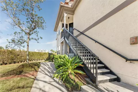 2400 Feather Sound Dr #1421, Clearwater, FL 33762