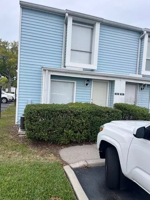 11823 Cypress Hill Cir, Tampa, FL 33626