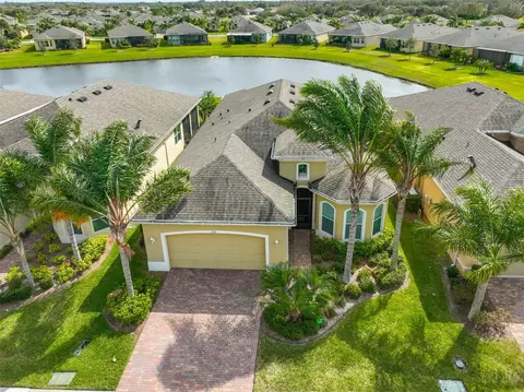 1816 Pacific Dunes Dr, Sun City Center, FL 33573