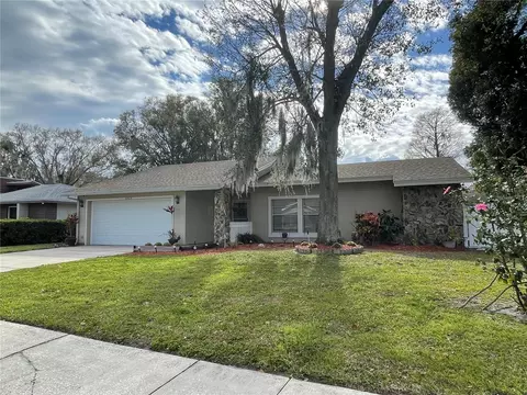 2309 E Timberlane Dr, Plant City, FL 33563