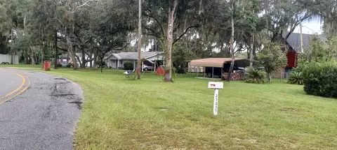 25614 Fishermans Rd, Paisley, FL 32767
