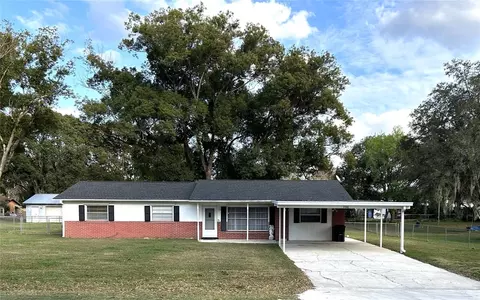 7332 Fort King Rd, Zephyrhills, FL 33541