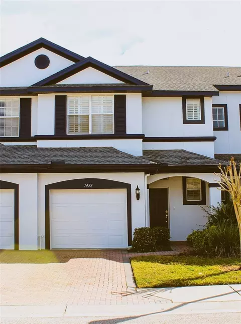 1433 Summergate Dr, Valrico, FL 33594