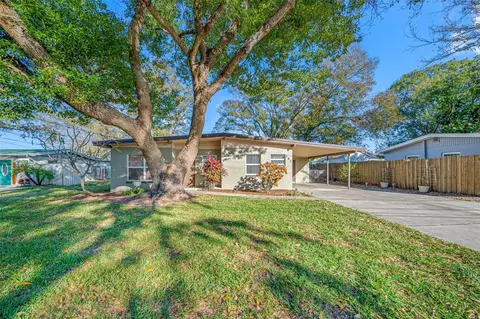343 Country Club Dr, Oldsmar, FL 34677