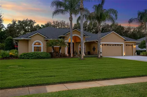 1306 Oxbridge Dr, Lutz, FL 33549