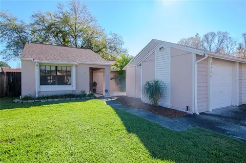 3206 Russett Dr, Tampa, FL 33618