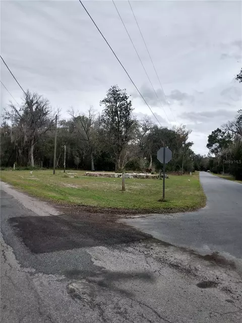 10495 E Rabbit Ln, Floral City, FL 34436