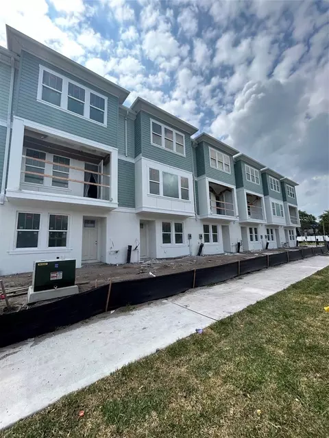 440 31st St N, Saint Petersburg, FL 33713