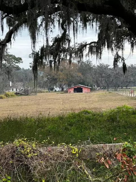 Fort King Road, Zephyrhills, FL 33541