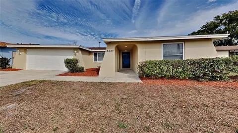 5627 Lima Dr, Holiday, FL 34690
