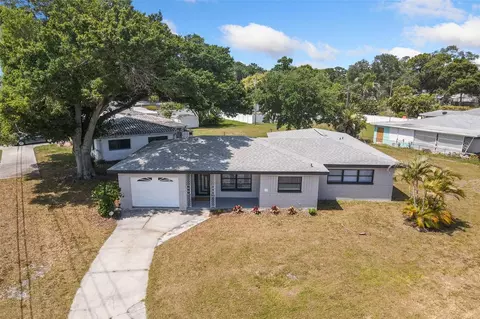 1829 58th St S, Gulfport, FL 33707