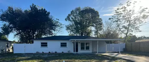 738 Venetian Ave, Lakeland, FL 33801