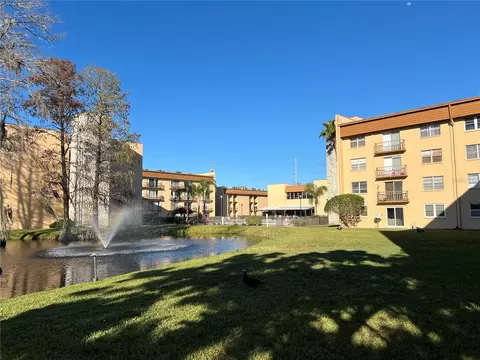 5820 N Church Ave #225, Tampa, FL 33614
