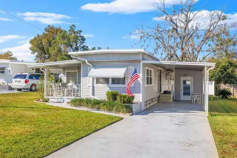 6047 Ridgewood Dr, Zephyrhills, FL 33542