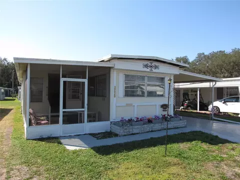 37020 Sandra Ave, Zephyrhills, FL 33542