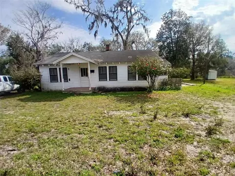 522 Houston Ave SW, Live Oak, FL 32064