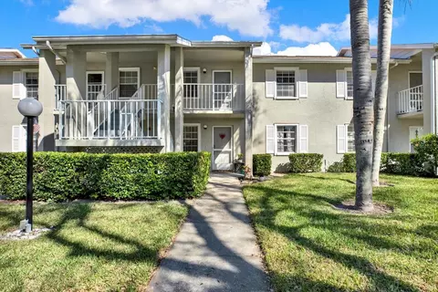 1390 Oak Hill Dr #204, Dunedin, FL 34698