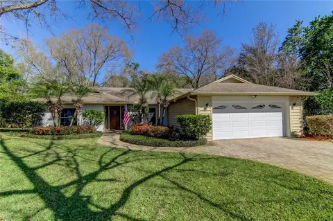 2508 Victarra Cir, Lutz, FL 33559