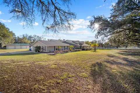 2821 Crosby Rd, Valrico, FL 33594