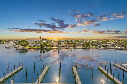 415 Island Way #405, Clearwater Beach, FL 33767