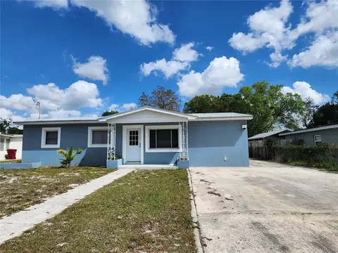 418 Pevetty Dr, Plant City, FL 33563