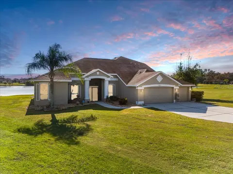 2823 Mcintosh Rd, Dover, FL 33527