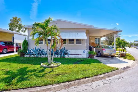 9790 66th St N #122, Pinellas Park, FL 33782
