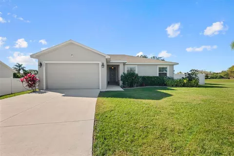 2887 Kiwi Ave, Winter Haven, FL 33881
