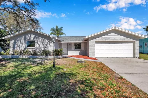 120 Valley Cir, Brandon, FL 33510