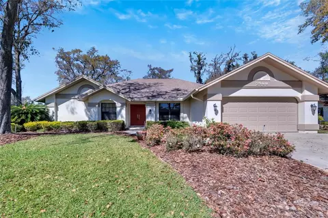 2900 Hammock Dr, Plant City, FL 33566