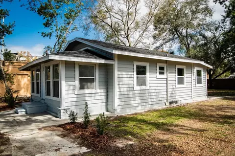 8319 El Portal Dr, Tampa, FL 33604