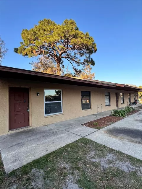 5807 Pine St, New Port Richey, FL 34652