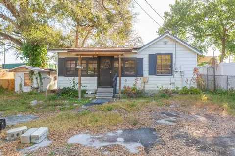 8707 N 39th St, Tampa, FL 33604