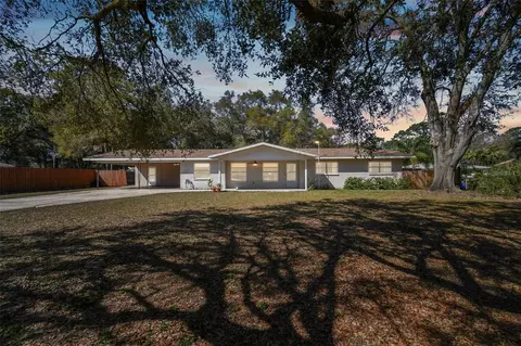 5811 Beech St, Zephyrhills, FL 33542