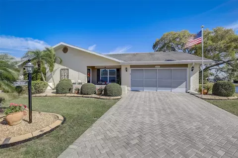1507 Cloister Dr, Sun City Center, FL 33573