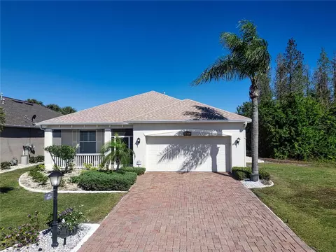 1109 Emerald Dunes Dr, Sun City Center, FL 33573