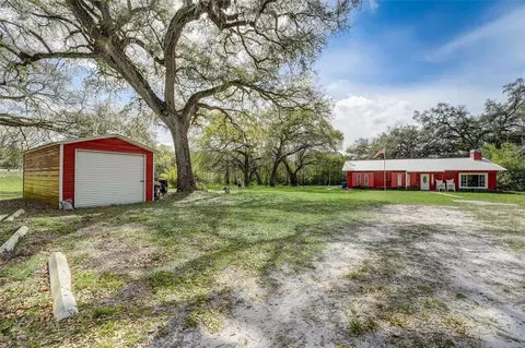 37414 Woodriver Dr, Dade City, FL 33523