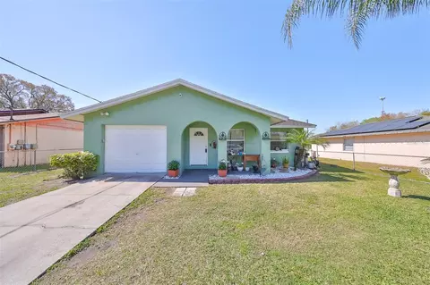 705 Douglas St, Plant City, FL 33563