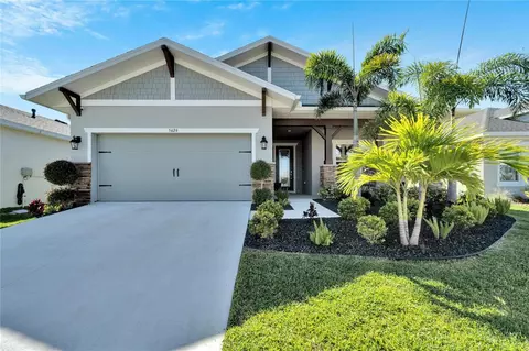 5429 Limelight Dr, Apollo Beach, FL 33572