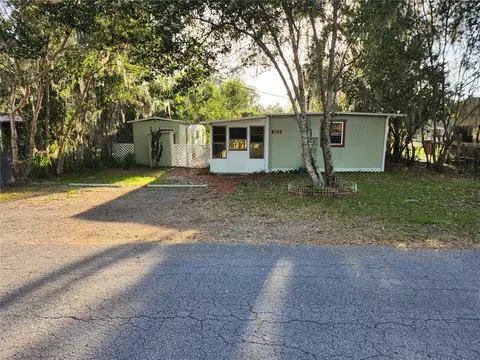 940 Cr 484a, Lake Panasoffkee, FL 33538